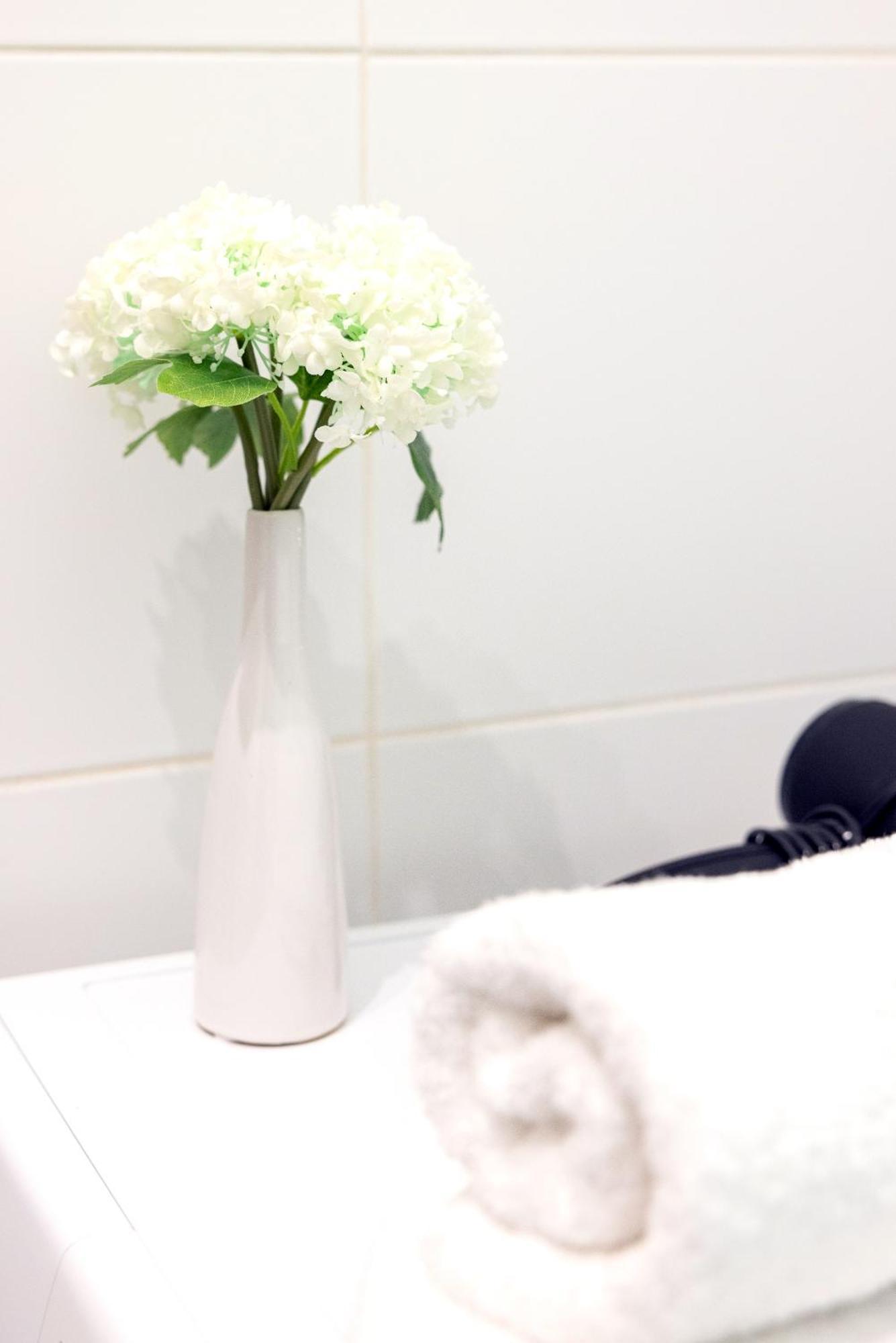 Stylish One Bedroom With Free Parking Wien