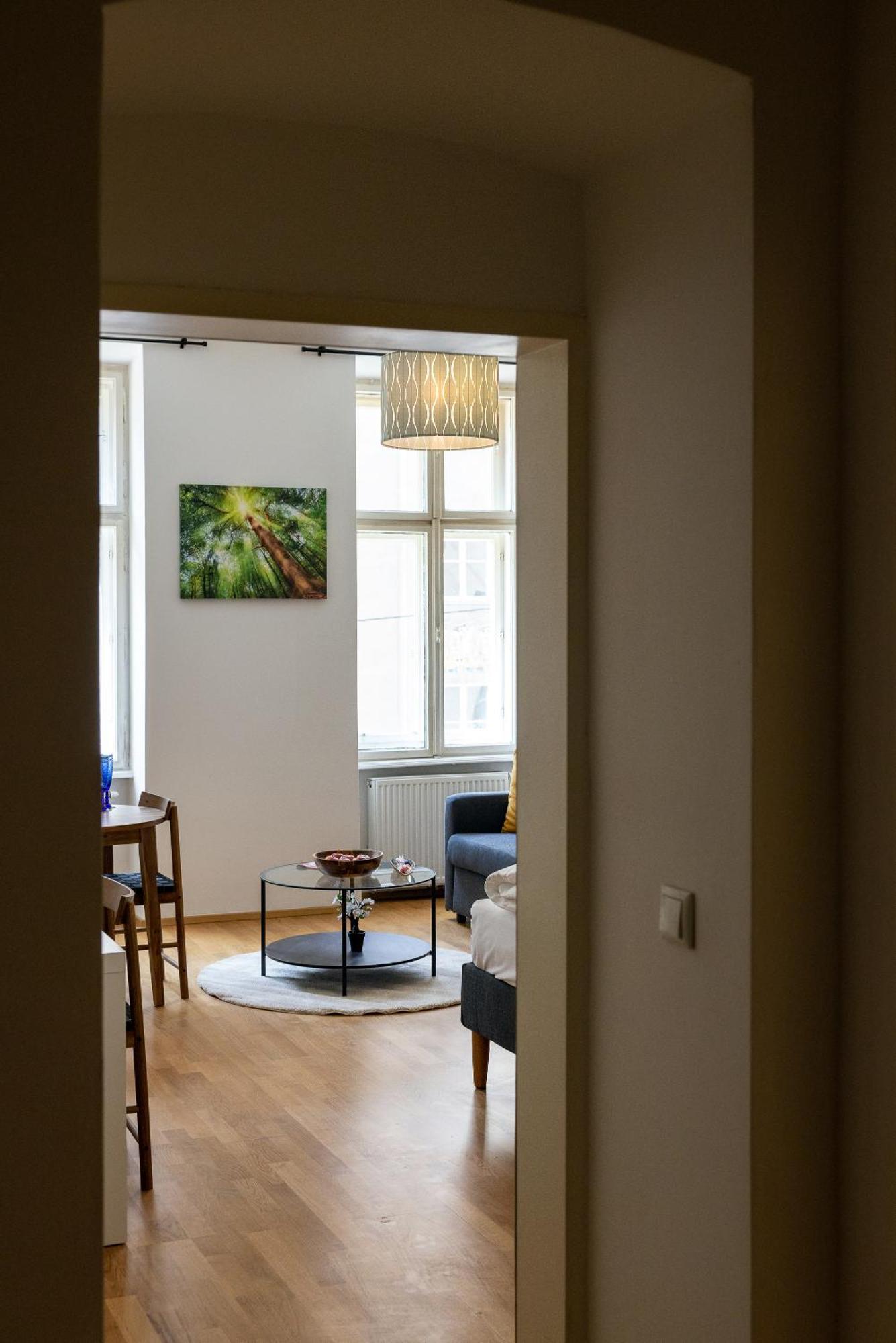 Apartment Stylish One Bedroom With Free Parking